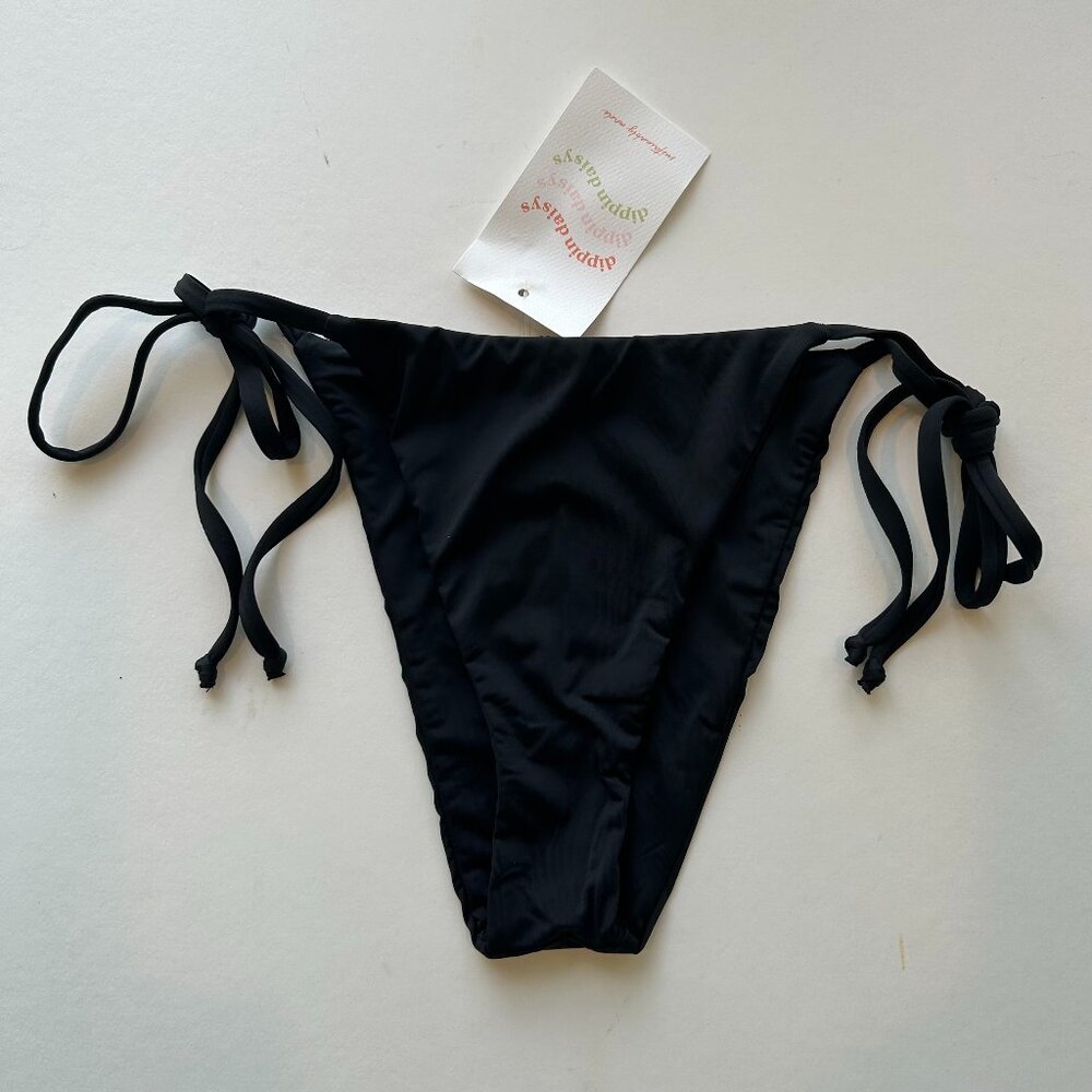 Dippin’ Daisy’s Bondi bottom